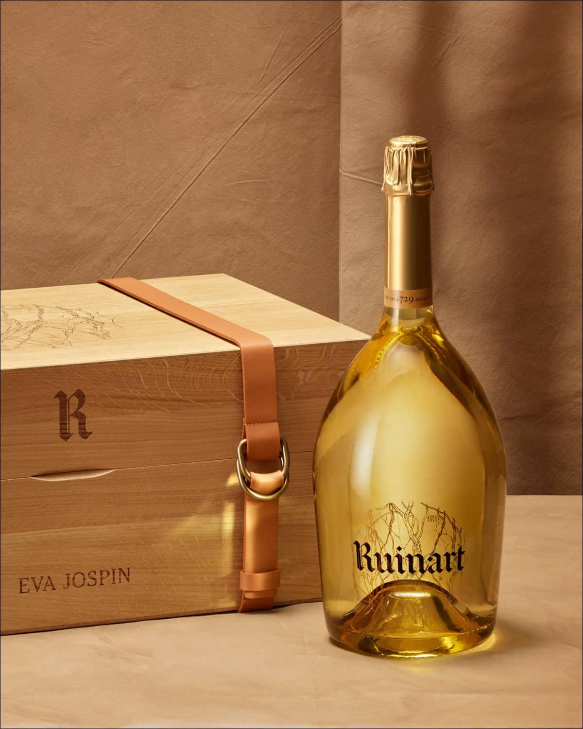 Coffret jéroboam Ruinart Blanc de Blancs Eva Jospin Coffret jéroboam Ruinart Blanc de Blancs Eva Jospin