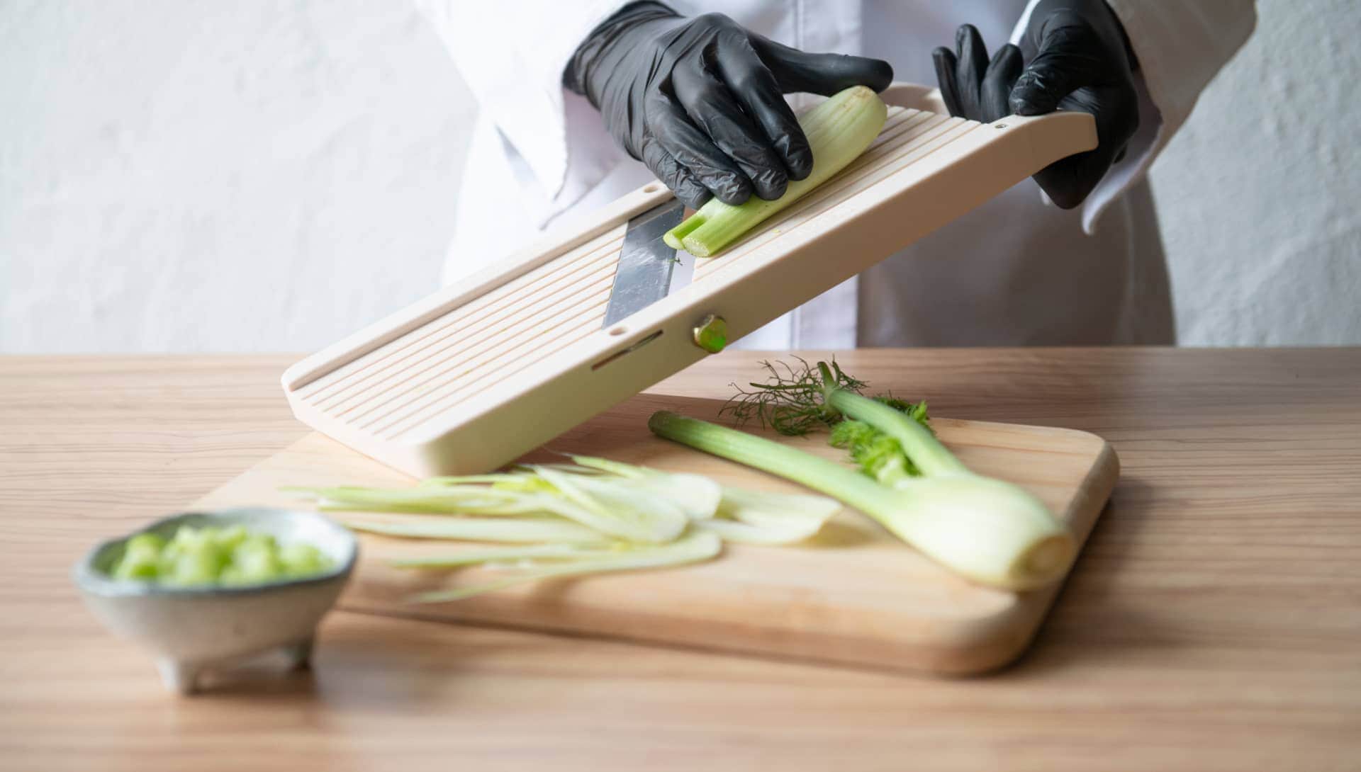 étape carpaccio de bar